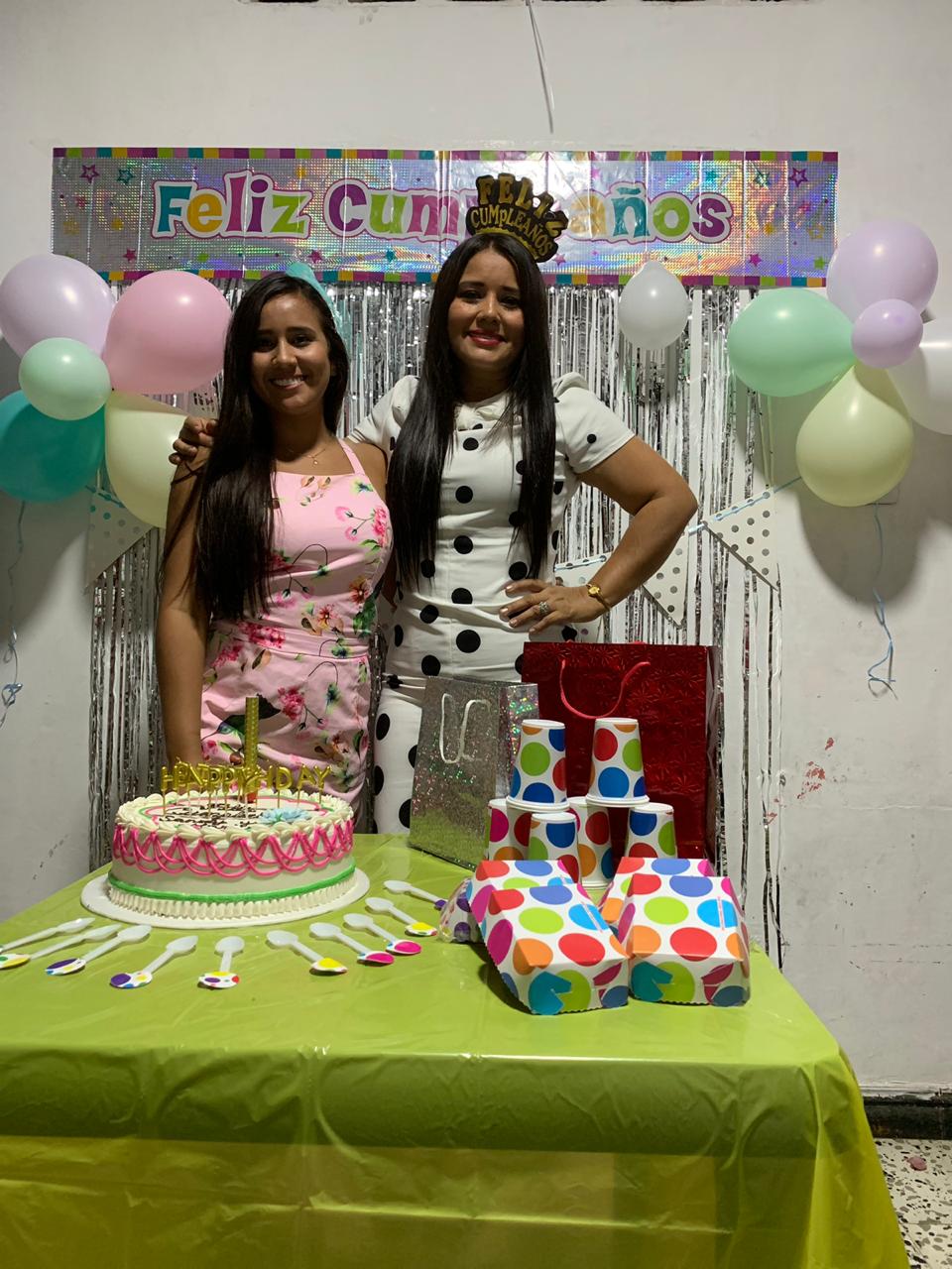 María Fernanda Solano Ninco e hija.